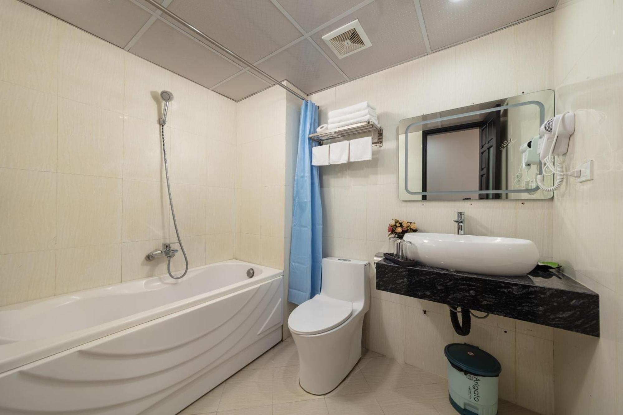 Hanoi Liliane Hotel And Travel Экстерьер фото